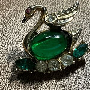 Swan Brooch Pin Gold Toned Metal and Several Colors of Stones Retro Fashion